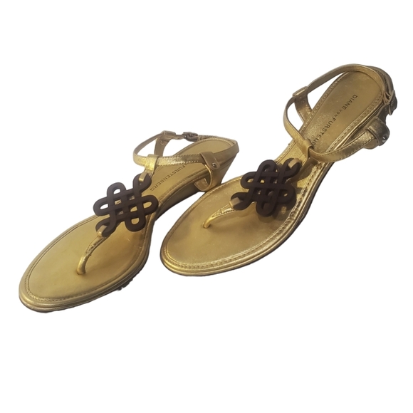 Diane von Furstenberg Gold Sandals With Celtic Leather Detail Size 8 - Picture 1 of 9